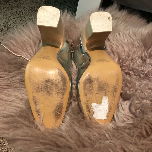 Chloe Metallic Pump - Picture 6 of 8